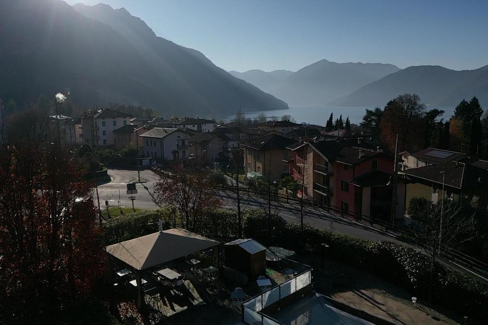 Lake Hotel di Pisogne Esterno foto